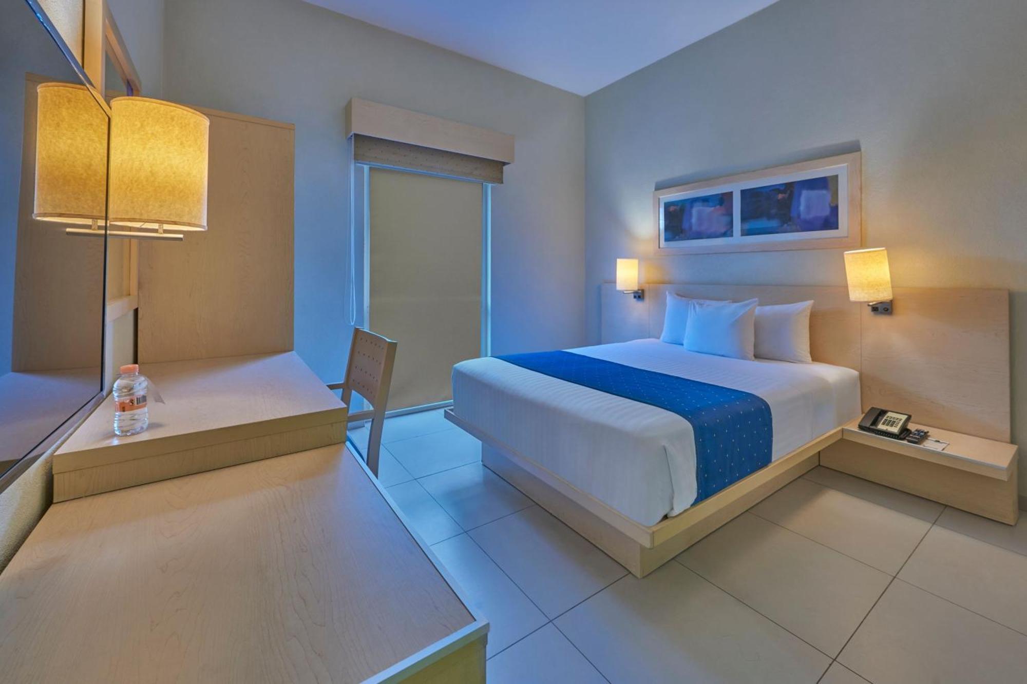 City Express By Marriott פלאייה דל כרמן מראה חיצוני תמונה