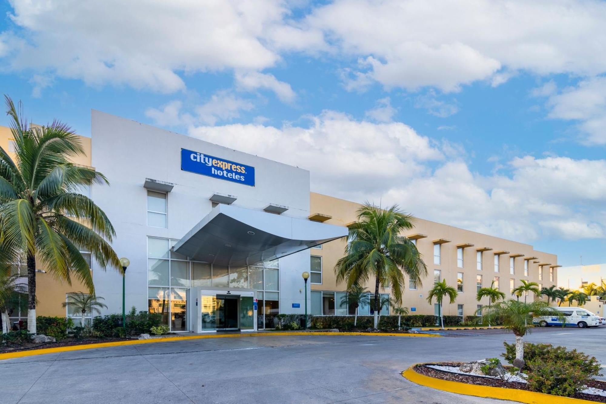 City Express By Marriott פלאייה דל כרמן מראה חיצוני תמונה